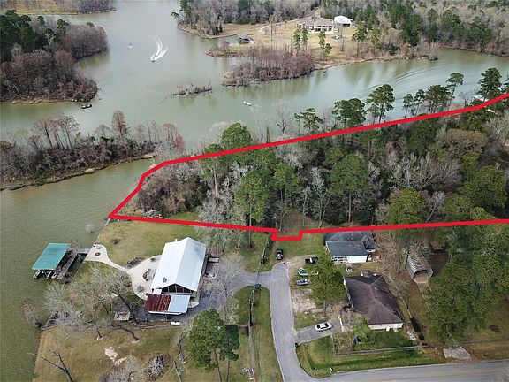 3rd image of 25810 Lakewater Dr