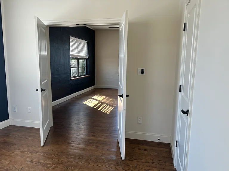 912 N Central St #306 — Photo 7