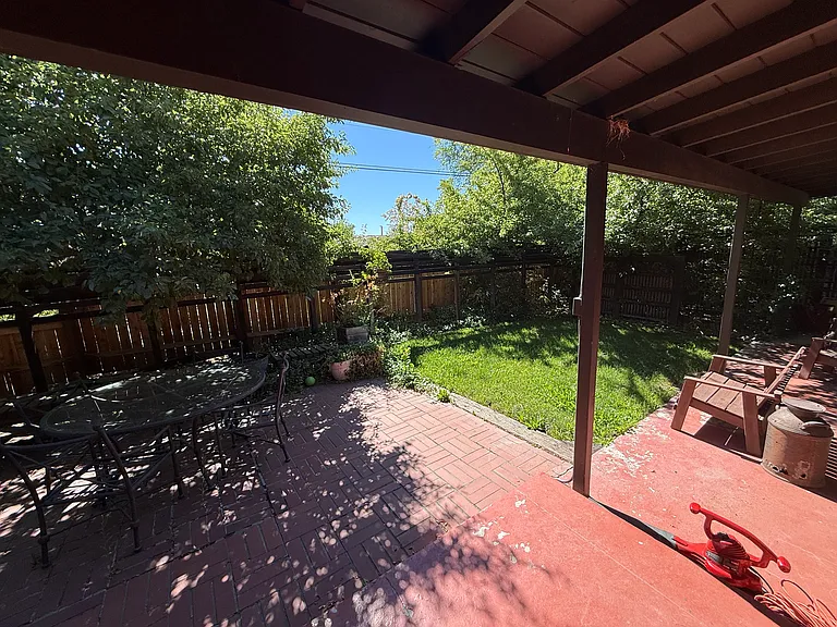 2010 Margot Cir — Photo 7