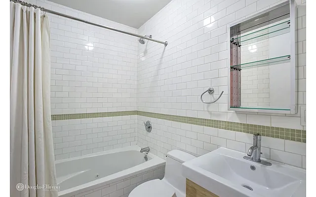 Rented by Douglas Elliman | media 14