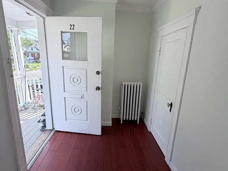 20-22 Edgemere Rd #22 — Photo 3