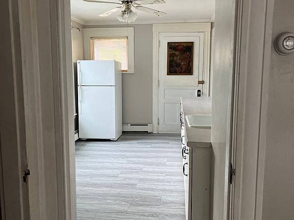 3rd image of 182 Jersey St #2