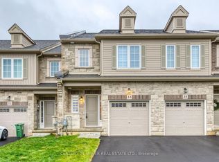 33 Beasley Grv, Hamilton, ON L9K0J7