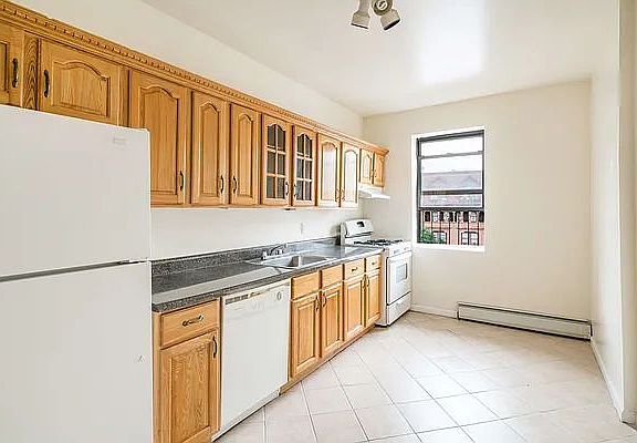 2nd image of 1291 Fulton St #4A