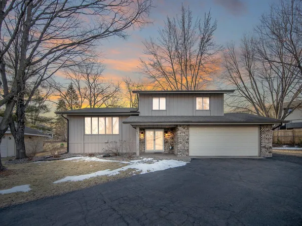 6135 Briardale Ct NE, Fridley, MN 55432