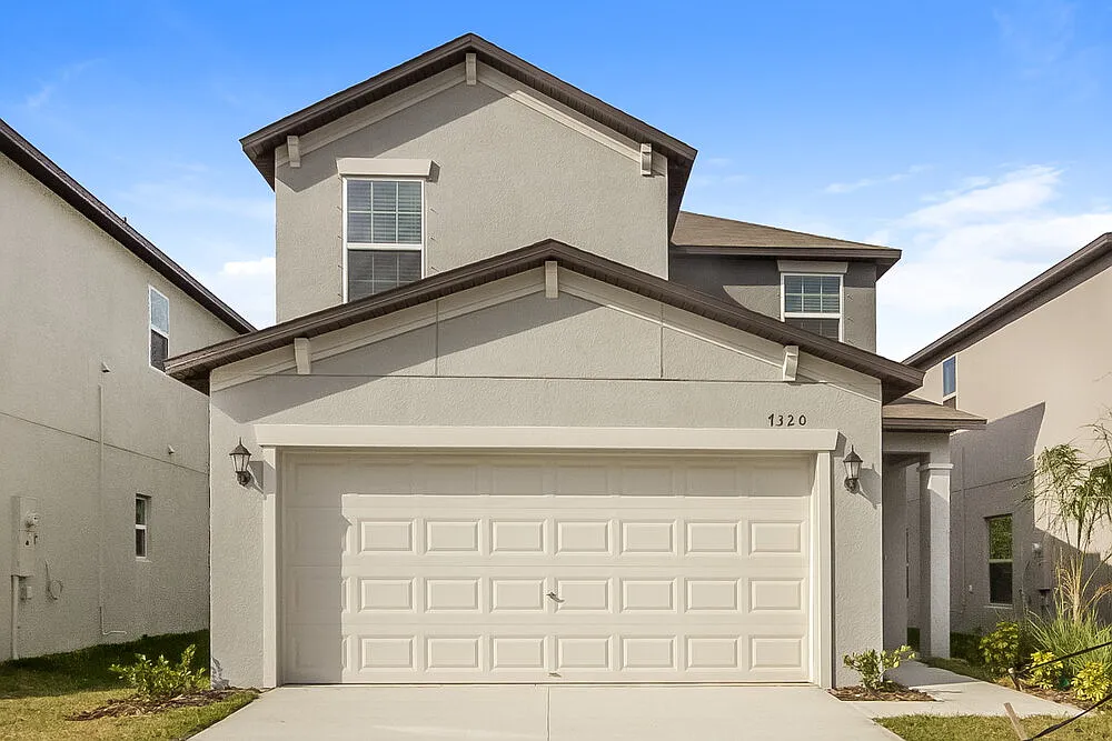 3 bed, 2.5 bath, 1525 sqft, $2,410 — Photo 1