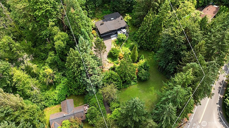 2nd image of 20200 37th Avenue NE