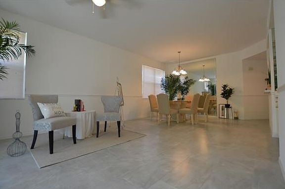 2nd image of 1042 Mainsail Dr Unit 811