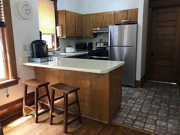 2nd image of 625 Grand Ave APT 7