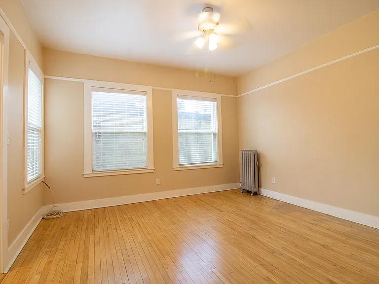 The Topanga Apartments — Photo 27