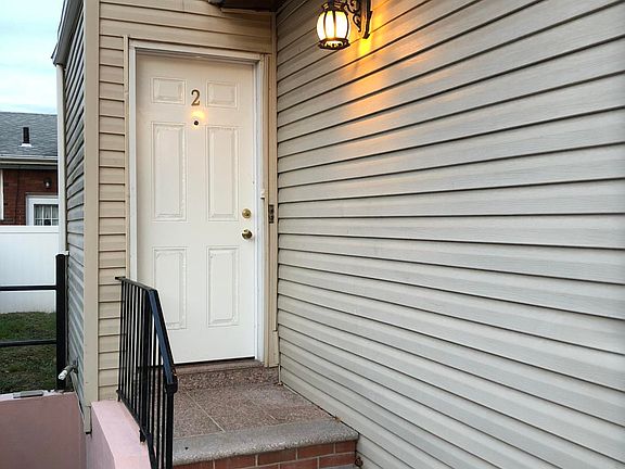 3rd image of 3 Vincent Ave #2