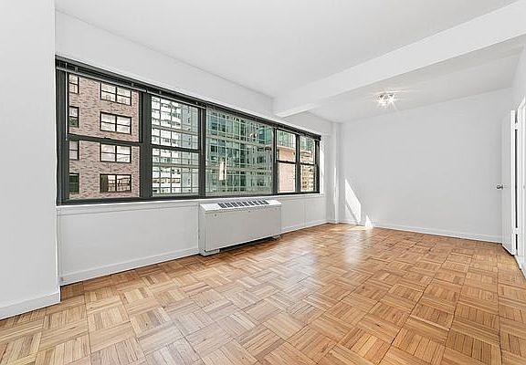 5th image of 210 E 58th St APT 7B