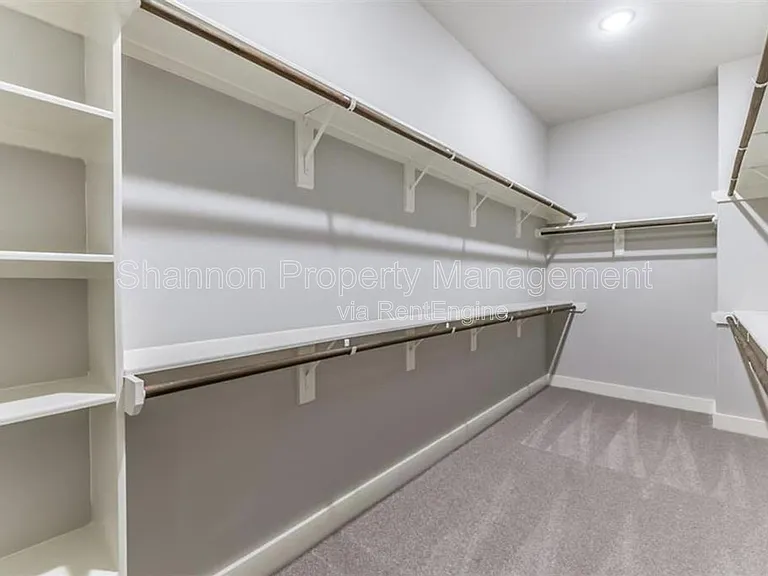 10915 Brookeshire Chase Ln — Photo 7