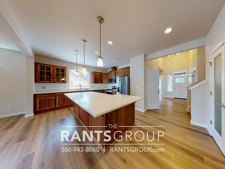 5212 Marian Dr NE — Photo 8