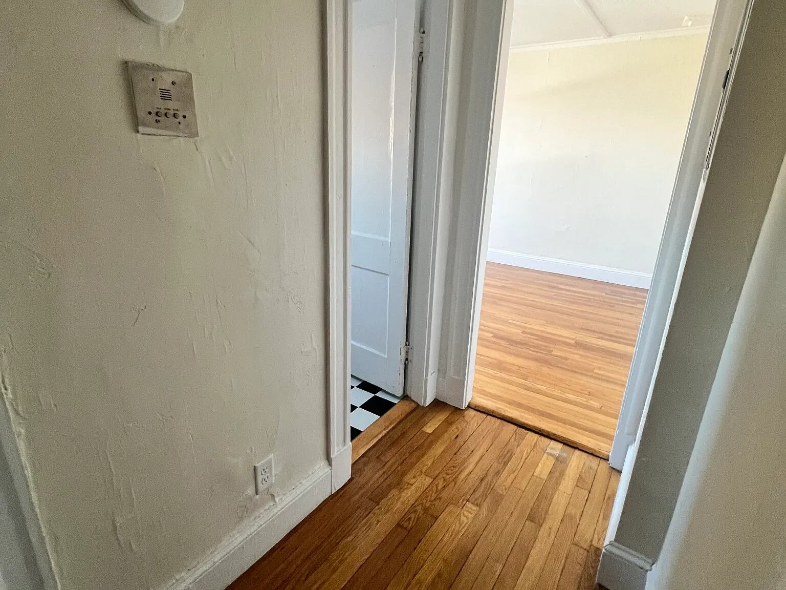 Studio, $2,250 — Photo 4