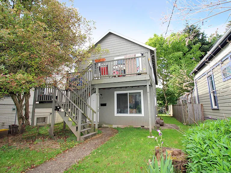 548 NE Tillamook St — Photo 1