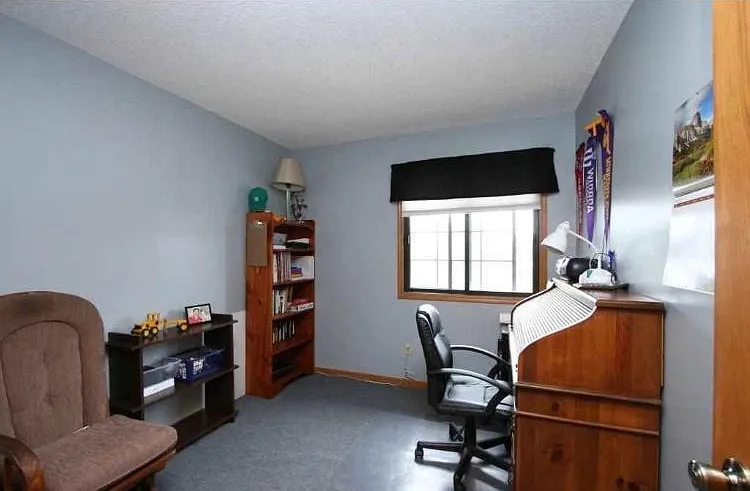 1518 Cottage Dr — Photo 3