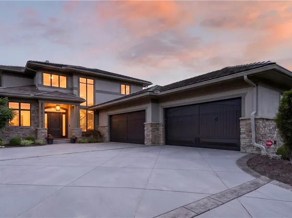 6009 W 137th St, Overland Park, KS 66223