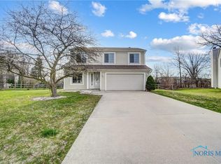 1571 Indian Creek Dr, Perrysburg, OH 43551
