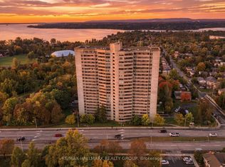 415 Greenview Ave #1005, Ottawa, ON K2B 8G5