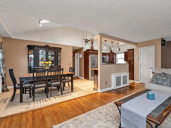 4th image of 3166 Perry Avenue