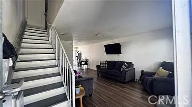 3 bed, 1075 sqft, $3,500 — Photo 4