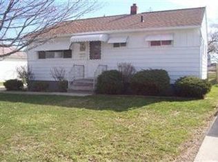 5719 Pemberton Dr, Brookpark, OH 44142