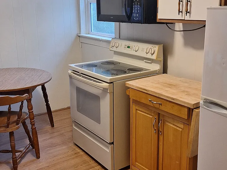 42 Pierrepont Ave #2 — Photo 9