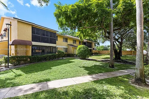 3047 N Oakland Forest Dr #204 Photo 1