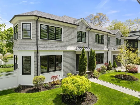 10 Spiers Rd, Newton, MA 02459