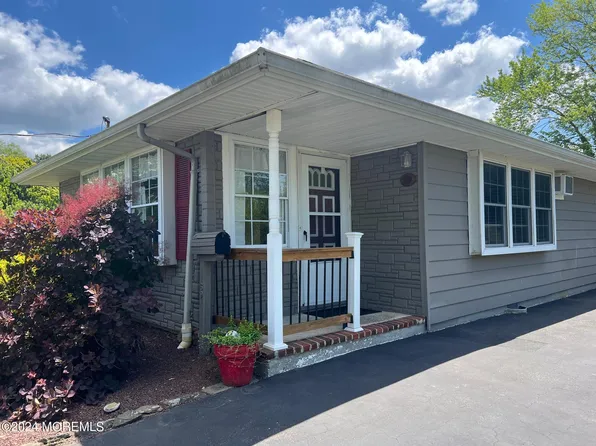 69 Allaire Drive, Toms River, NJ 08753