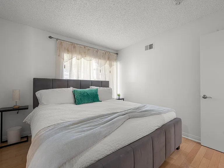3258 Kirkham Dr — Photo 24