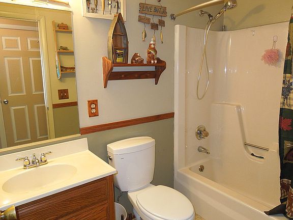 5th image of 3816 Coachman Dr