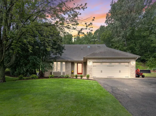 4555 Oak Chase Way, Eagan, MN 55123
