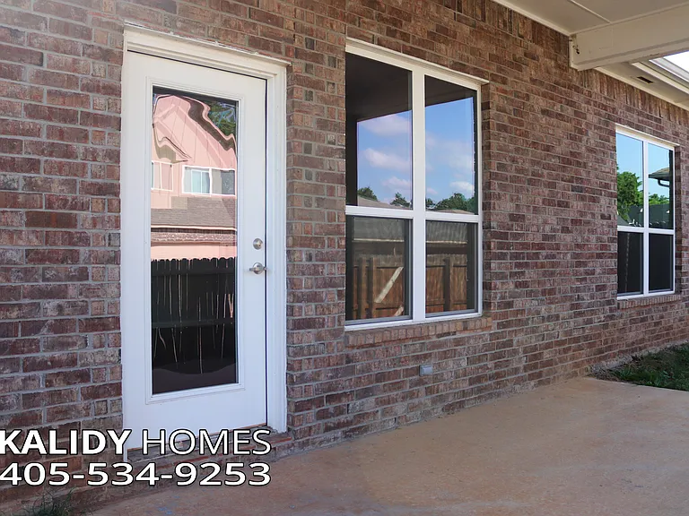 420 Remington Ave — Photo 22