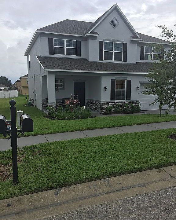 2nd image of 717 Franklin Ct
