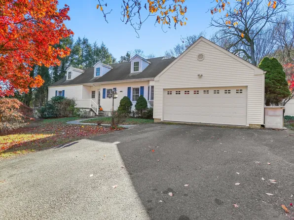 9 Honey Hill Road, Norwalk, CT 06851