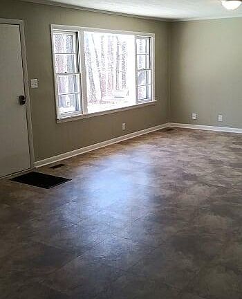 4th image of 3515 Landis Dr