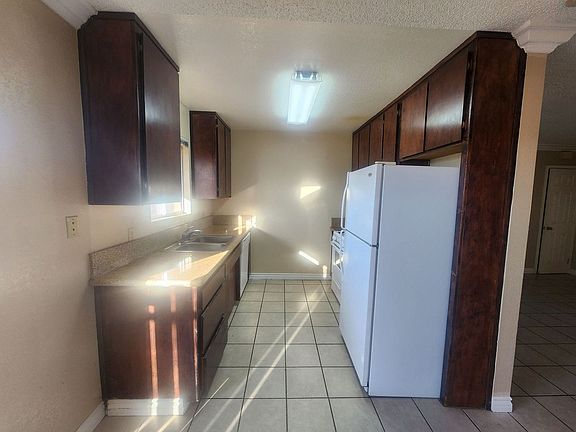 4th image of 73591 Sunnyslope Dr APT C