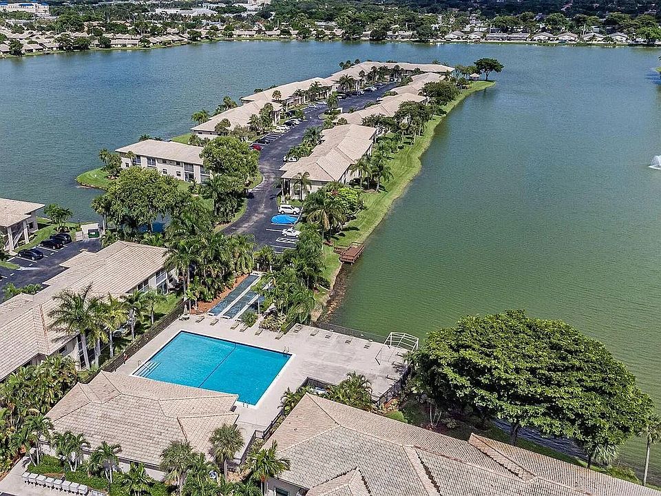 1st image of 5501 Lakeside Drive #206