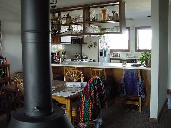 2nd image of 41 Harbour Point Dr