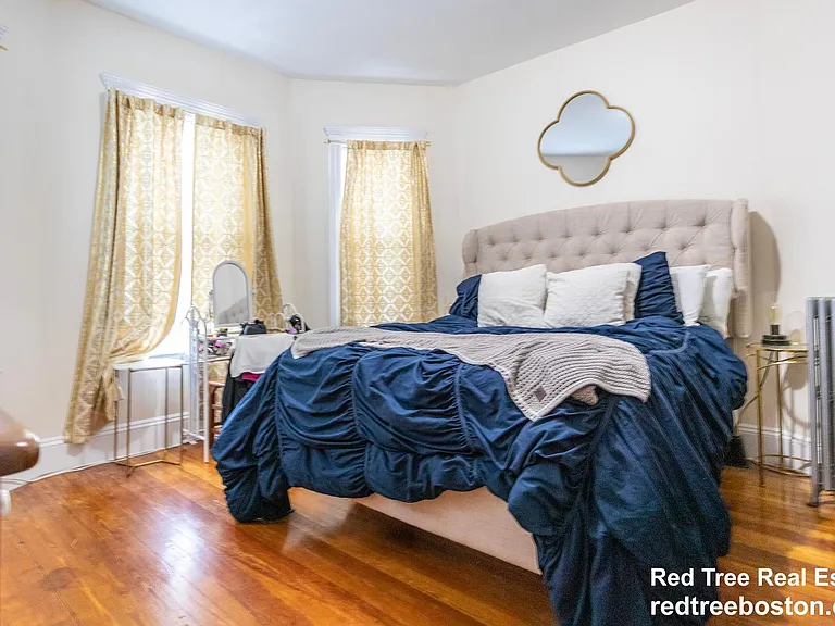 35 Harbor View St #3 — Photo 11