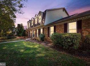 4 Fairwood Ct, Rockville, MD