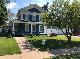 328 W Larrabee St, Omro, WI 54963