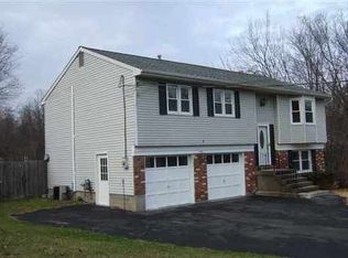 104 Droms Rd, Glenville, NY 12302