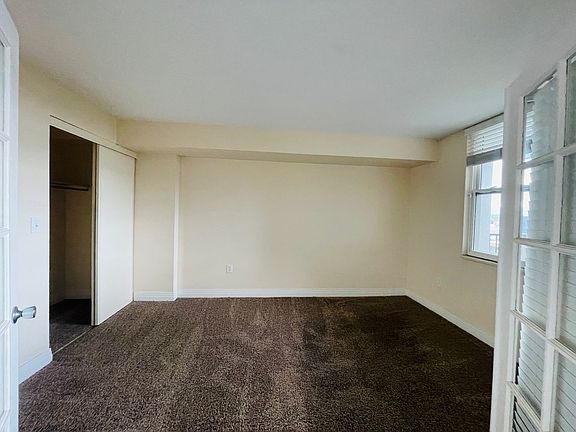 5th image of 601 W 11th Ave APT 810