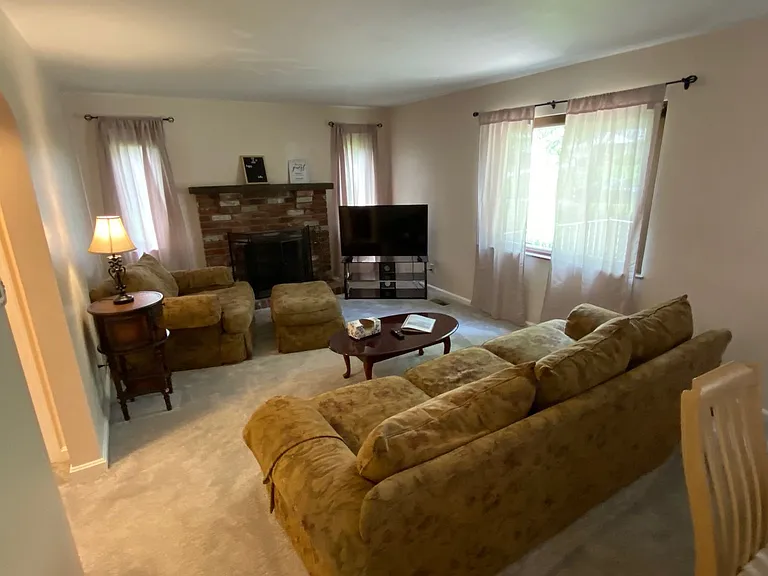 4185 Crystal View Ct — Photo 4