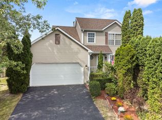 487 Valley View Dr, Genoa City, WI 53128