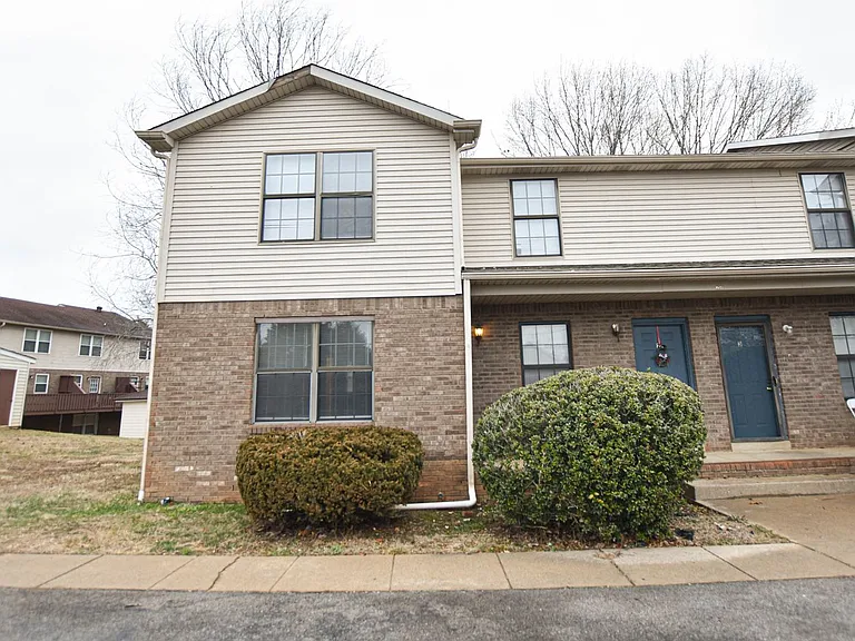 1533 E Knollwood Cir — Photo 1