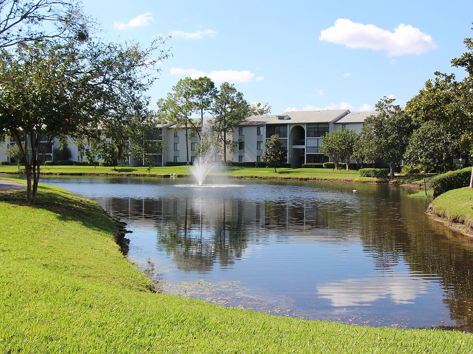 Beautiful Lake with serene walking/biking trails